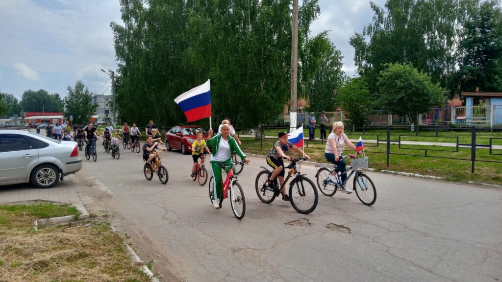 В Воротынске прошел велопробег, посвященный празднованию Дня России