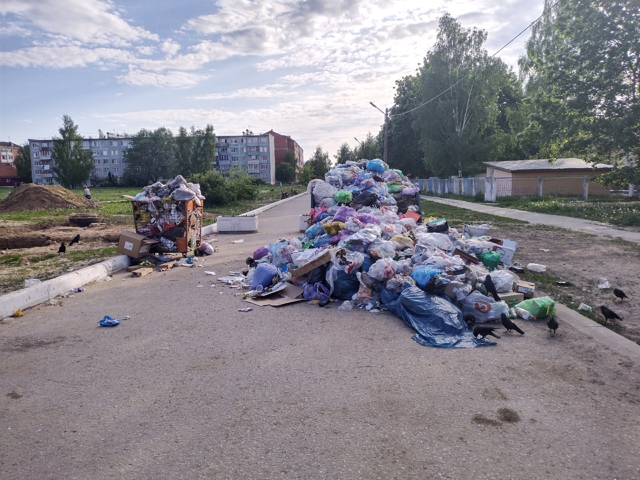 Завал мусора в Воротынске убрали только после жалоб в соцсетях