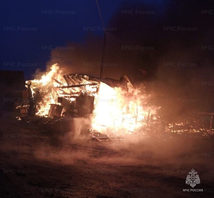 В Лапино Бабынинского района сгорела хоз.постройка